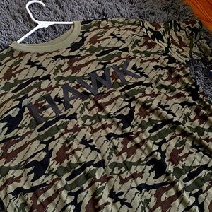 Mens “Hawk” T-Shirt Medium Short Sleeve Camouflage